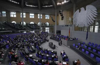 O καγκελάριος Σολτς ζητά ψήφο εμπιστοσύνης