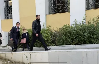 Στην Ευελπίδων ο Μάνος Δασκαλάκης-Αντιμέτωπος με οργισμένο πλήθος-Δείτε βίντεο