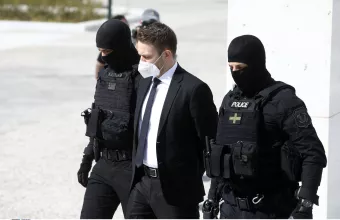 Μετά από 5 ώρες ο Μπάμπης Αναγνωστόπουλος μίλησε για το στυγερό του έγκλημα