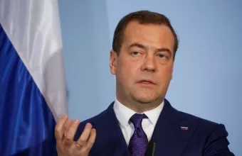 Μεντβέντεφ: Η Ευρώπη θα έχει οικονομικές συνέπειες αν προκαλέσει χρεοκοπία της Ρωσίας