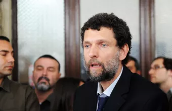 Η ΕΕ καλεί την Τουρκία να απελευθερώσει τον Οσμάν Καβαλά