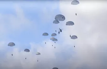 Εξέπνευσε το τελεσίγραφο Πούτιν για τη Μαριούπολη - Ρώσοι αλεξιπτωτιστές μπαίνουν στην πόλη