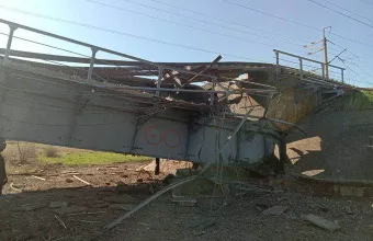 Οι Ουκρανοί ανατίναξαν σιδηροδρομική γέφυρα που χρησιμοποιούσαν οι Ρώσοι για μεταφορά όπλων - Φωτογραφία