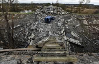 Οι καταστροφές σε κτίρια και υποδομές στην Ουκρανία υπολογίζονται σε περίπου 60 δισ. δολάρια, εκτιμά η Παγκόσμια Τράπεζα