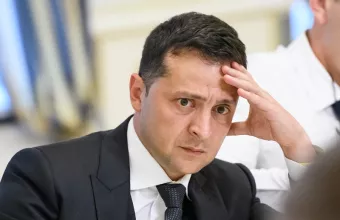 Σοκαριστική σύγκριση: Δύο φωτογραφίες του Ζελένσκι- Πριν αρχίσει ο πόλεμος και μετά 40 μέρες 