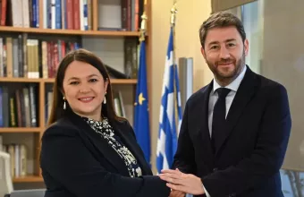 Συνάντηση Ανδρουλάκη-Αδάμου: Μέλος του ΠΑΣΟΚ - Παραμένει ανεξάρτητη βουλευτής 