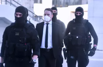 Μπαμπης