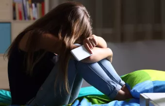 Είχαν επιτεθεί με σουγιά σε μαθήτρια του σχολείου που φοιτούσε ο 14χρονος Μάκης- Η καταγγελία της μητέρας 