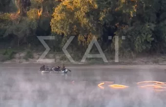 Φωτογραφία-ντοκουμέντο: Πώς οι μετανάστες περνούν τον Έβρο