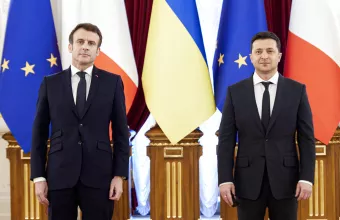 Μακρόν σε Ζελένσκι: Περισσότερα γαλλικά όπλα στην Ουκρανία - Συζήτηση και για την ένταξη στην ΕΕ