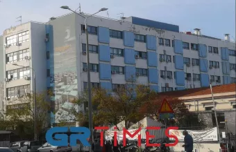 «Για 11 ημέρες δεν υπήρχε διάγνωση» καταγγέλλει ο δικηγόρος της οικογένειας του 3χρονου κοριτσιού που κατέληξε στη Θεσσαλονίκη