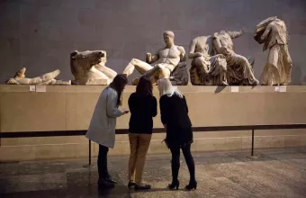 Σύλλογος Ελλήνων Αρχαιολόγων: Δίκαια διεκδίκηση η επανένωση των γλυπτών του Παρθενώνα - Προκλητικοί οι Βρετανοί