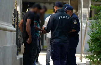 Επιχείρηση «σκούπα» στο κέντρο της Αθήνας με εντολή Θεοδωρικάκου- Στις 129 οι προσαγωγές- Δείτε φωτογραφίες 