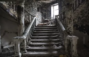 Δορυφορικές εικόνες από το βομβαρδισμένο θέατρο στην Μαριούπολη με τους εκατοντάδες νεκρούς