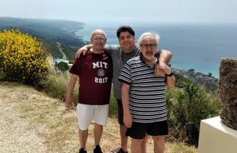 O Τζορτζ Τσούνης στη Χαλκιδική