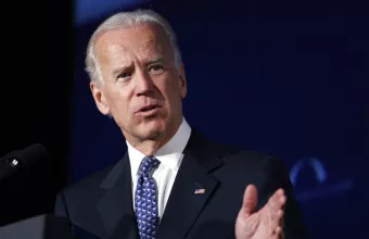 Μπάιντεν- Αμβλώσεις: Γυναίκες στις κάλπες για να ανατραπεί η απόφαση