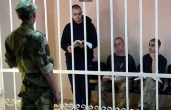 Σε θάνατο καταδίκασαν οι Ρώσοι δύο Βρετανούς που πολεμούσαν στην Ουκρανία