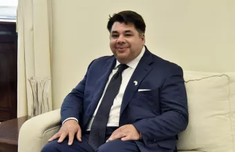 Ο πρέσβης των ΗΠΑ στην Ελλάδα, Τζορτζ Τσούνης