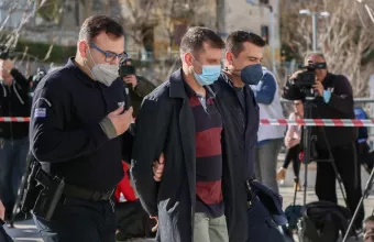 Ο κατηγορούμενος προπονητής ιστιοπλοΐας στα δικαστήρια.