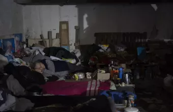 Άμαχοι σε καταφύργιο στο Σεβεροντονέντσκ