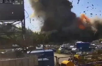 Βίντεο από τη στιγμή της πυραυλικής επίθεσης στο εμπορικό κέντρο του Κρεμεντσούκ