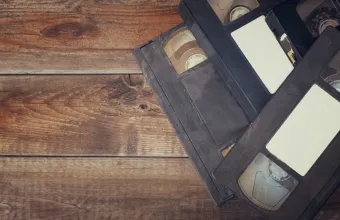 Παλιές βιντεοκασέτες VHS.