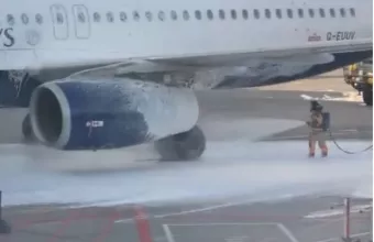 Αεροπλάνο της British Airways έπιασε φωτιά 