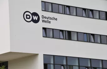 DW