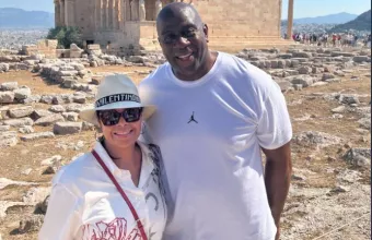 O Μάτζικ Τζόνσον και η σύζυγός του 