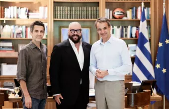 Μητσοτάκης με Desmond Child και Φοίβο