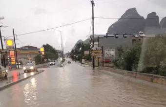 Βυθίστηκε στο νερό η Καλαμπάκα από την κακοκαιρία