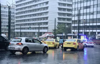 Κακοκαιρία στην Αττική: Πού έχει κίνηση- Προβλήματα στην κυκλοφορία-