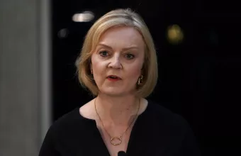 Σφοδρή κριτική στη βρετανική κυβέρνηση και στην Τρας από την αντιπολίτευση στη Βουλή Κοινοτήτων