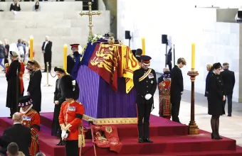 Εγγόνια Ελισάβετ