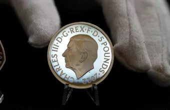 Το πορτρέτο του Κάρολου στα νέα νομίσματα της Βρετανίας