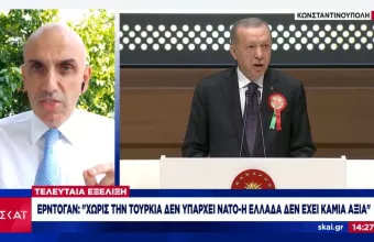 Ο Μανώλης Κωστίδης