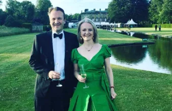 Λιζ Τρας και σύζυγος