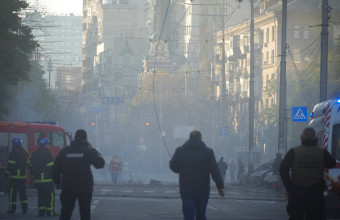 Ζελένσκι για τις επιθέσεις στο Κίεβο: Τρομοκρατούν τον άμαχο πληθυσμό – Θα τιμωρηθούν 