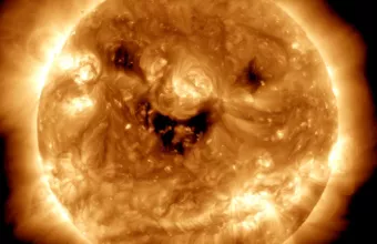 Ο ήλιος που χαμογελά