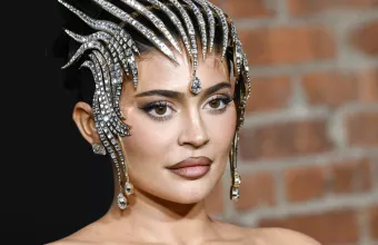 H Kylie Jenner 