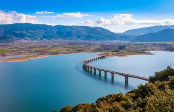 λίμνη