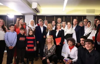 Κάλαντα από Κεφαλλονιά και Βόρειο Ήπειρο άκουσε ο Τσίπρας - Πρόσκληση να επισκεφθεί τα μειονοτικά χωριά