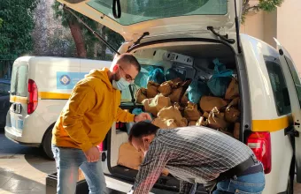 Δήμος Αθηναίων: 2.400 γεύματα αγάπης Παραμονή και Ημέρα των Χριστουγέννων