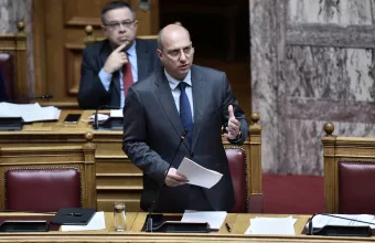 Οικονόμου: Η κυβέρνηση στέκεται στο πλευρό των πολιτών - Είμαστε δίπλα στους γειτονές μας σε αυτή την τραγωδία