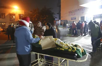 Ινδία: Τουλάχιστον 3 νεκροί ανασύρθηκαν από πολυκατοικία που κατέρευσε