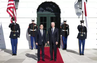 Τζο Μπάιντεν και Φούμιο Κισίντα