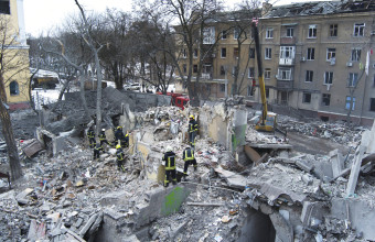 Σαν σήμερα 24/2: Ισχυρός σεισμός στις Αλκυονίδες - Ρωσική εισβολή στην Ουκρανία