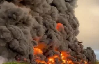 Στις φλόγες δεξαμενή καυσίμων στην Κριμαία 