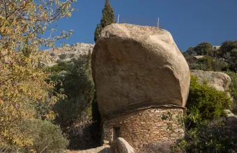 αντιπειρατικά σπίτια, Ικαρία