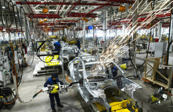  Γερμανία: 2 νεκροί από πυρά σε εργοστάσιο της Mercedes